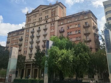 Piso con balcón en venta en Plaça de la Llibertat 15
