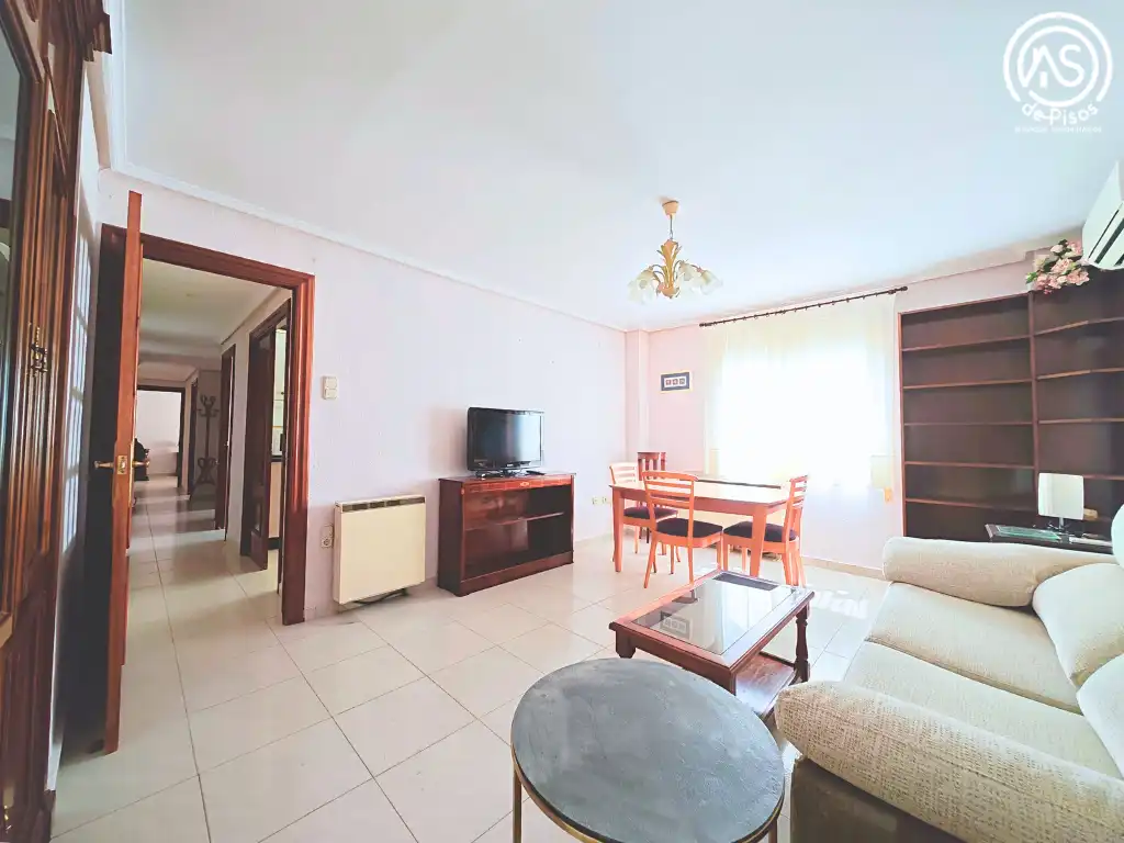 Sala de estar de Piso en venta en Zaragoza con Aire acondicionado, Calefacción y Amueblado