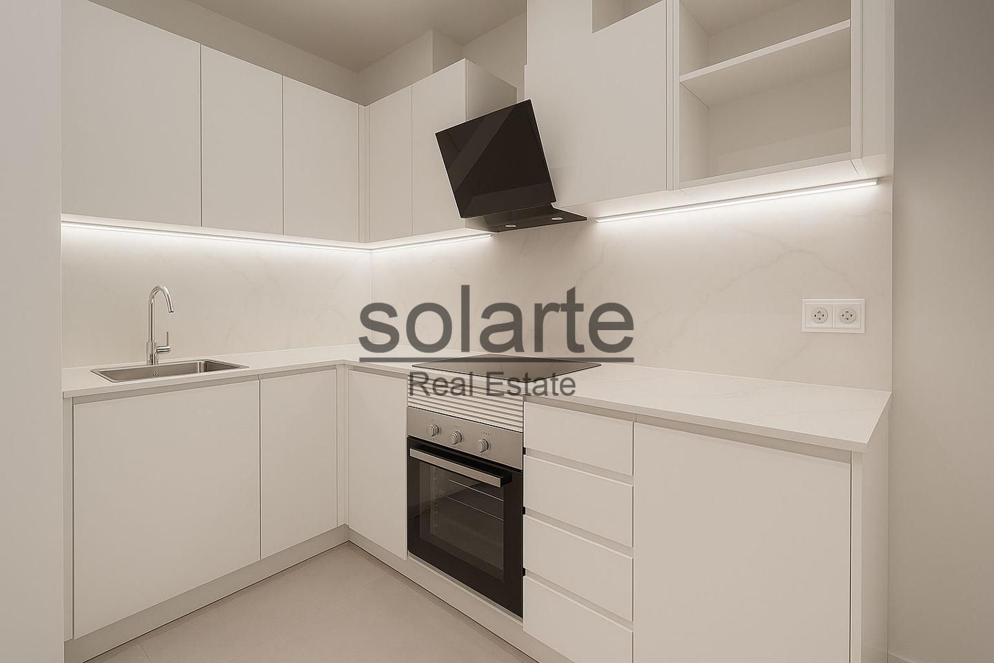 Kitchen of Flat for sale in L'Hospitalet de Llobregat