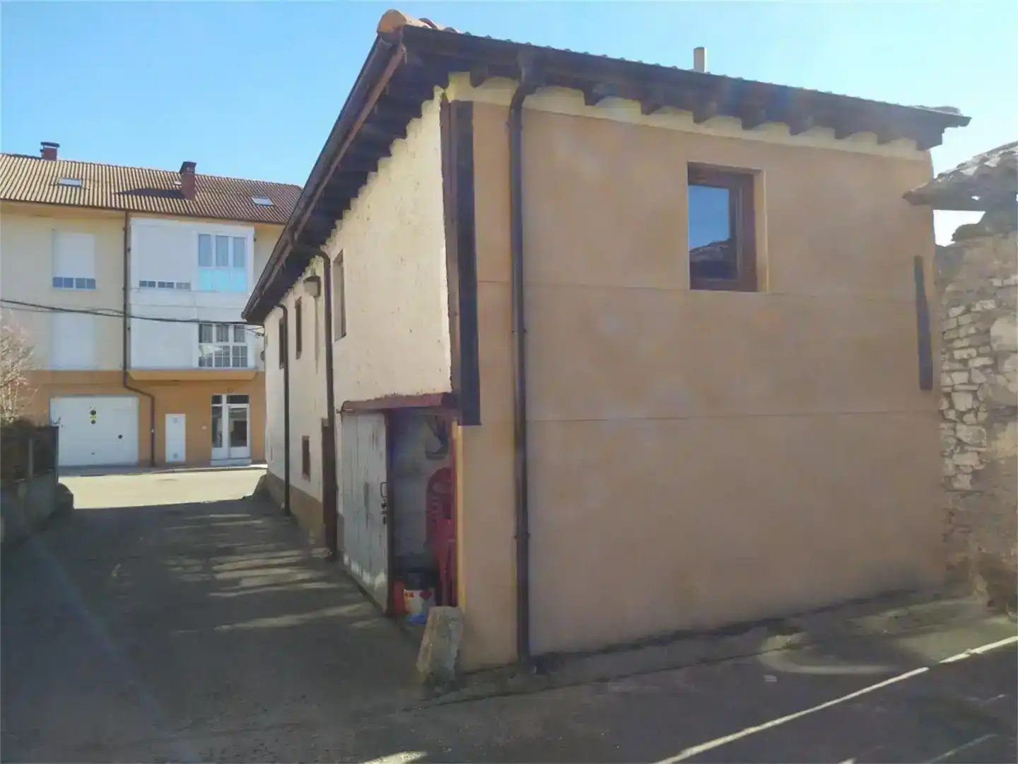 Vista exterior de Finca rústica en venda en Cervera de Pisuerga amb Moblat