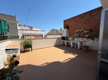 Terraced house with balcony for sale in Santa Perpètua de Mogoda
