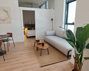 Sala d'estar de Apartament de lloguer en San Sebastián de los Reyes amb Aire condicionat