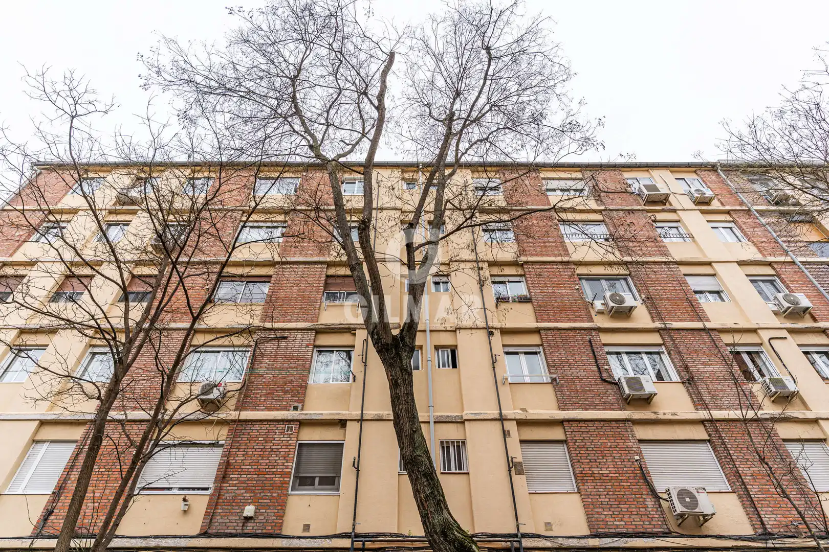 Vista exterior de Piso en venta en Madrid con Calefacción