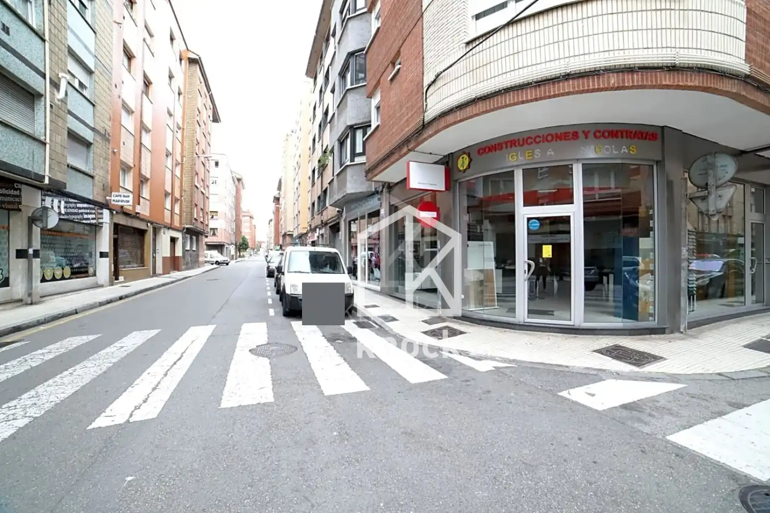 Vista exterior de Local en venta en Gijón 