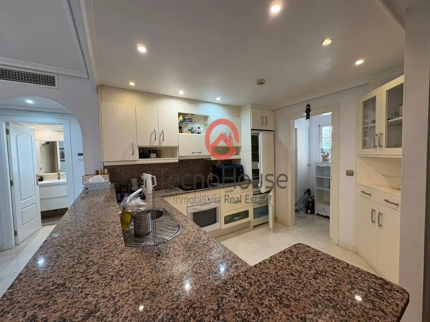 Cuina de Apartament en venda en Orihuela amb Aire condicionat, Jardí privat i Terrassa