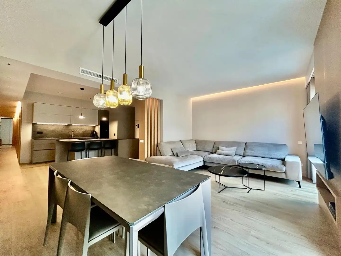 Flat with terrace for sale in L'Eixample