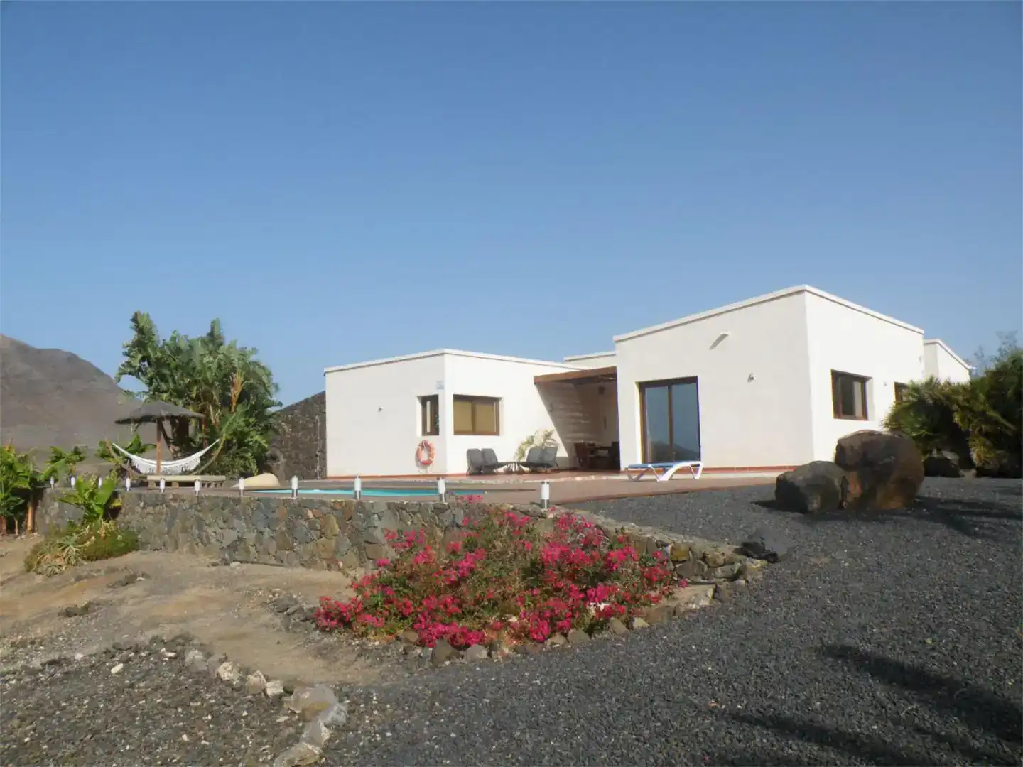 Vista exterior de Pis en venda en Tuineje amb Jardí privat, Traster i Piscina