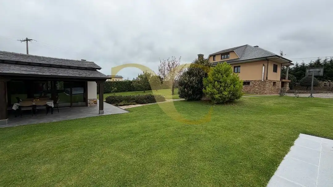 Casa o xalet en venda en Tapia de Casariego amb Calefacció, Jardí privat i Terrassa