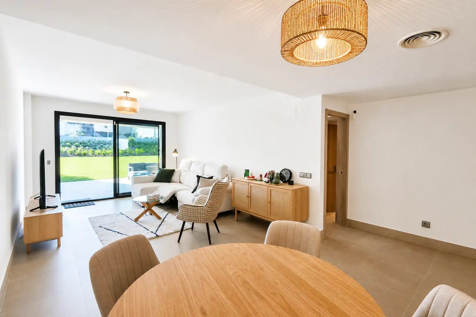 Sala de estar de Planta baja en venta en Casares con Aire acondicionado, Jardín privado y Terraza