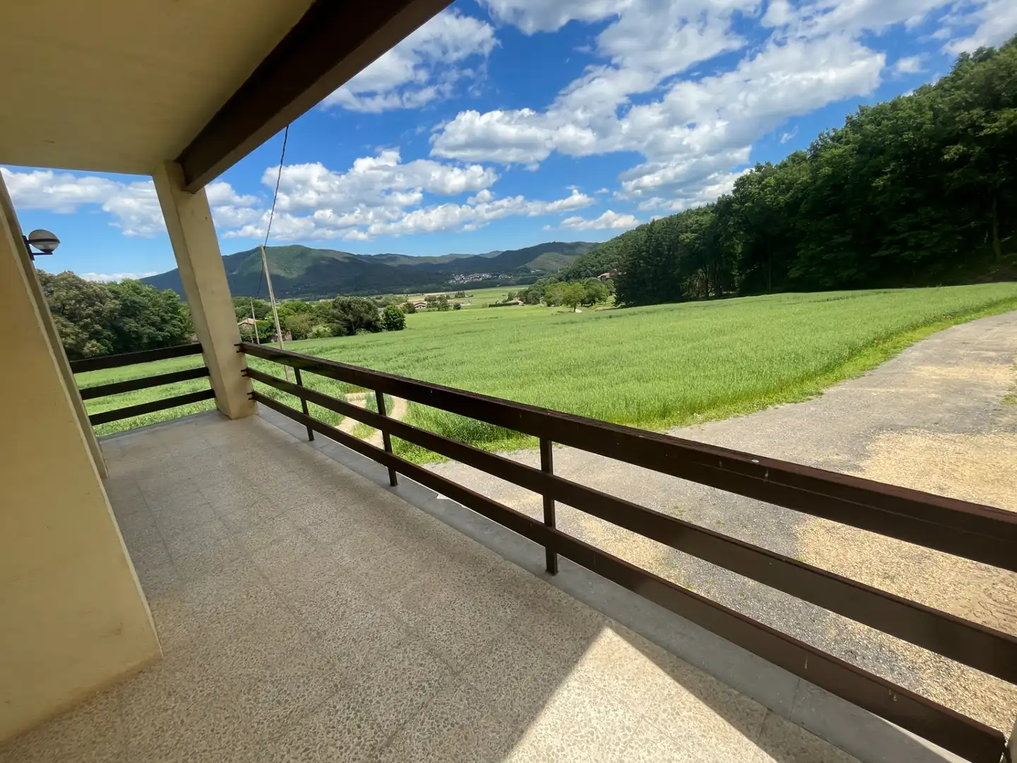 Landhaus mit Terrasse zum Verkauf in La Vall d'en Bas, imagen 2