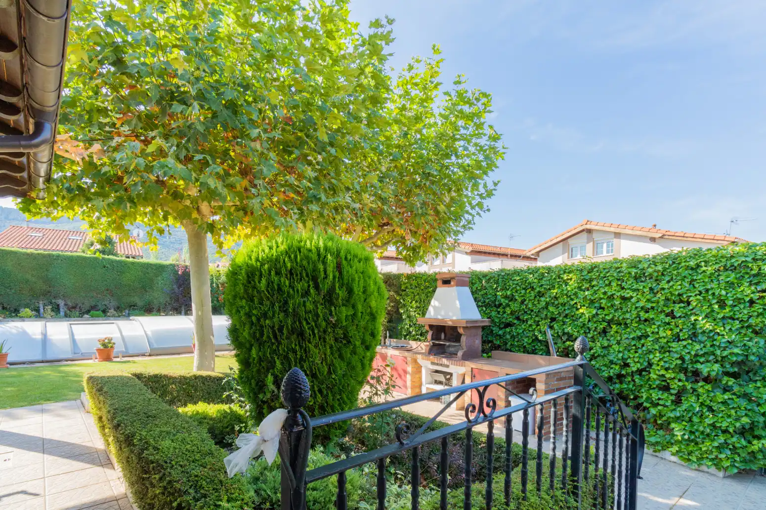 Jardín de Casa o chalet en venta en Ayegui / Aiegi con Calefacción, Trastero y Piscina