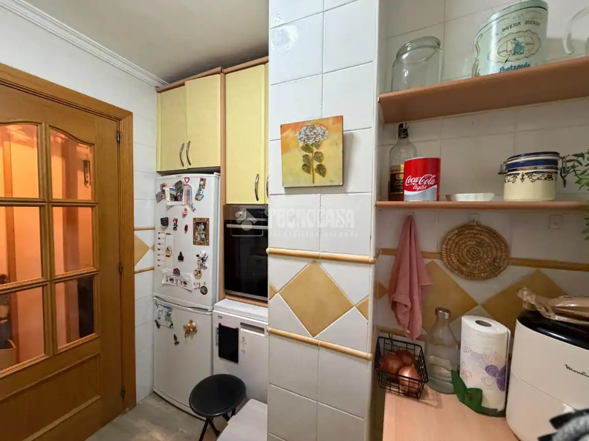 Kitchen of Flat for sale in Alcalá de Henares  with Air Conditioner and Terrace