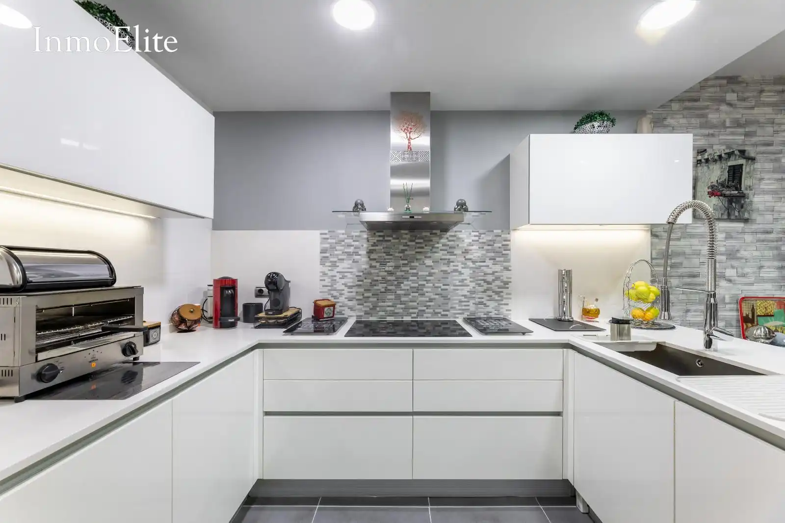 Kitchen of Detached homes for sale in Majadahonda  with Air Conditioner, Heating and Private garden