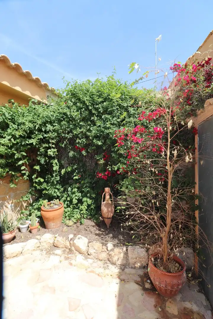 Garten von Country house zum Verkauf in Hondón de las Nieves / El Fondó de les Neus mit Privatgarten, Terrasse und Abstellraum