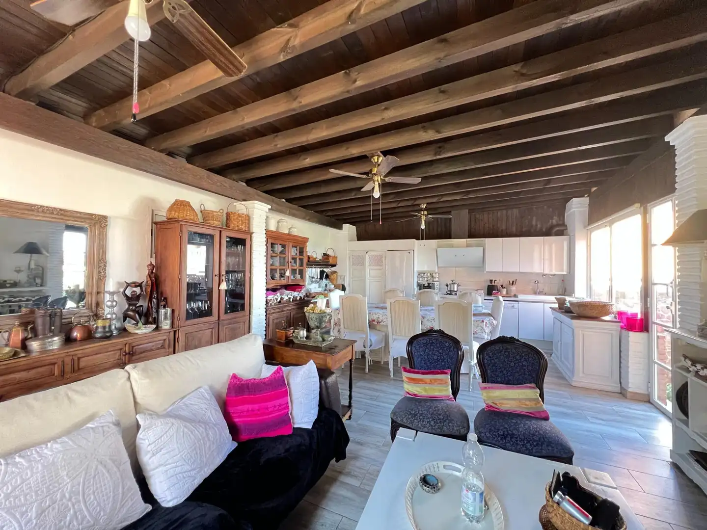 Sala d'estar de Casa o xalet en venda en Alhaurín de la Torre amb Aire condicionat, Jardí privat i Terrassa