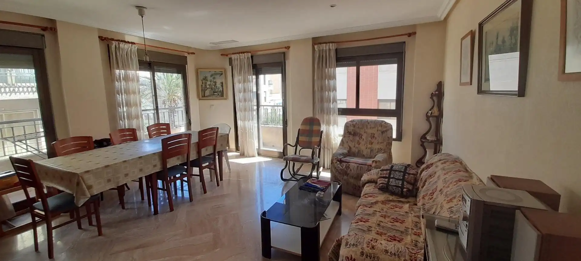 Wohnzimmer von Wohnung zur Miete in Elche / Elx mit Klimaanlage, Möbliert und Balkon