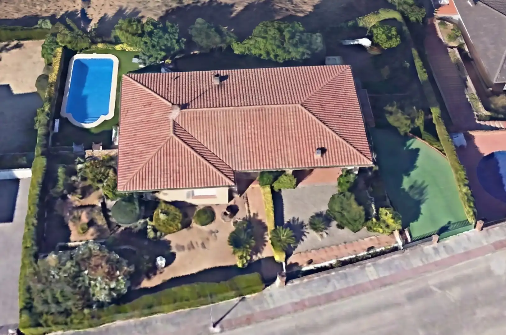 Vista exterior de Casa o xalet en venda en Calella amb Calefacció, Jardí privat i Terrassa