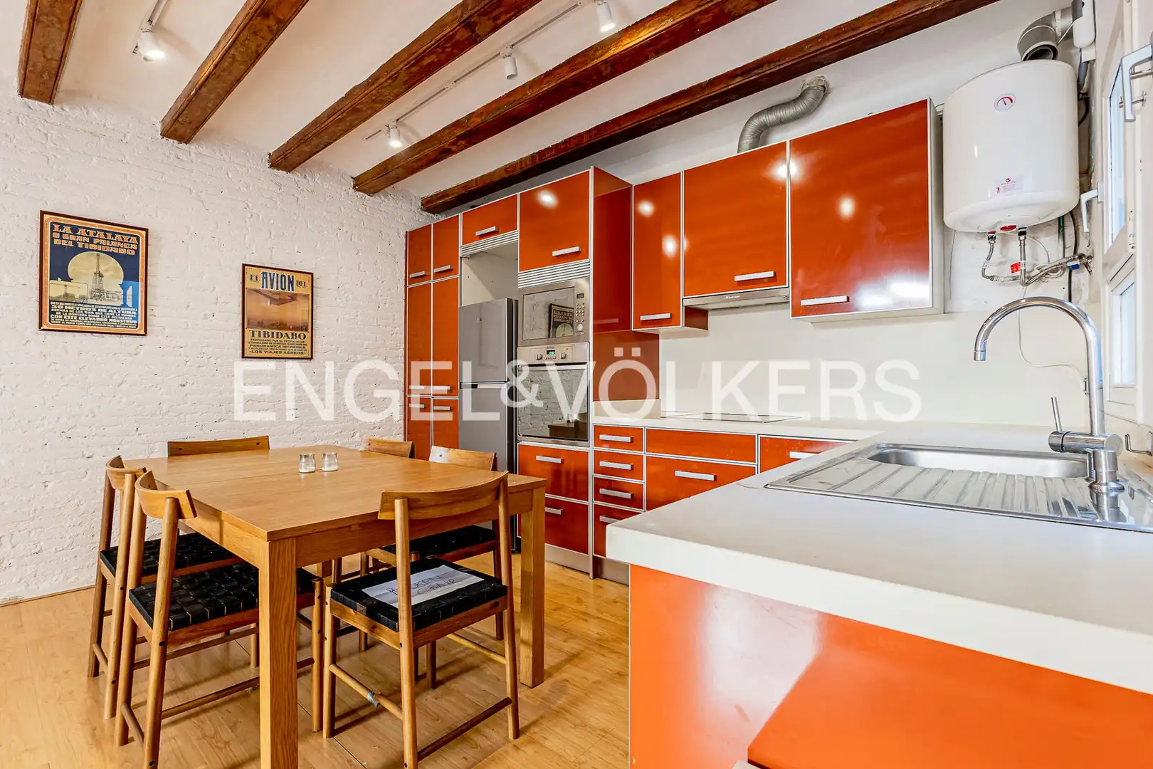 Cocina de Piso en venta en Barcelona con Aire acondicionado, Calefacción y Amueblado