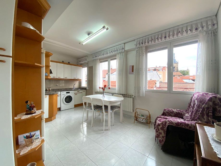 Kitchen of Flat for sale in Vitoria - Gasteiz  with Heating, Parquet flooring and Storage room
