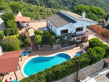 Villa avec balcon à vendre à Sant Cebrià de Vallalta