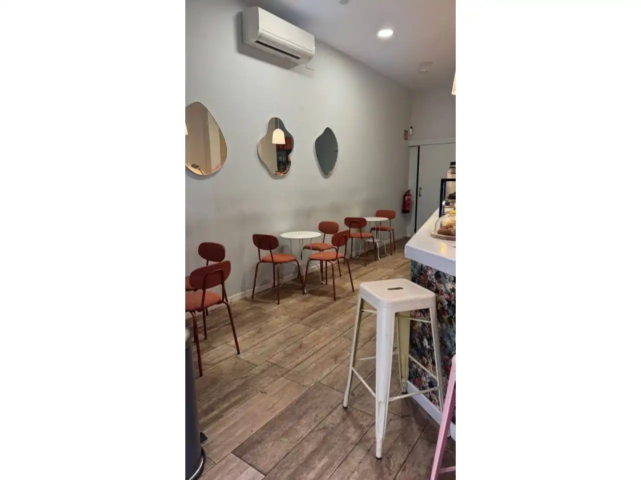 Local comercial en traspàs a Ciutat Vella