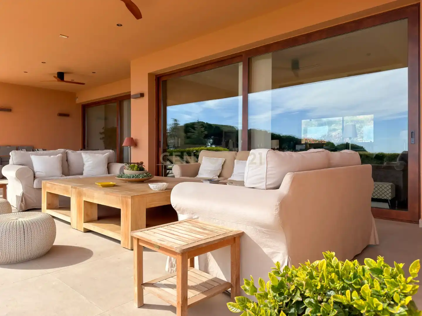 Terrassa de Casa o xalet en venda en Sant Vicenç de Montalt amb Aire condicionat, Jardí privat i Traster