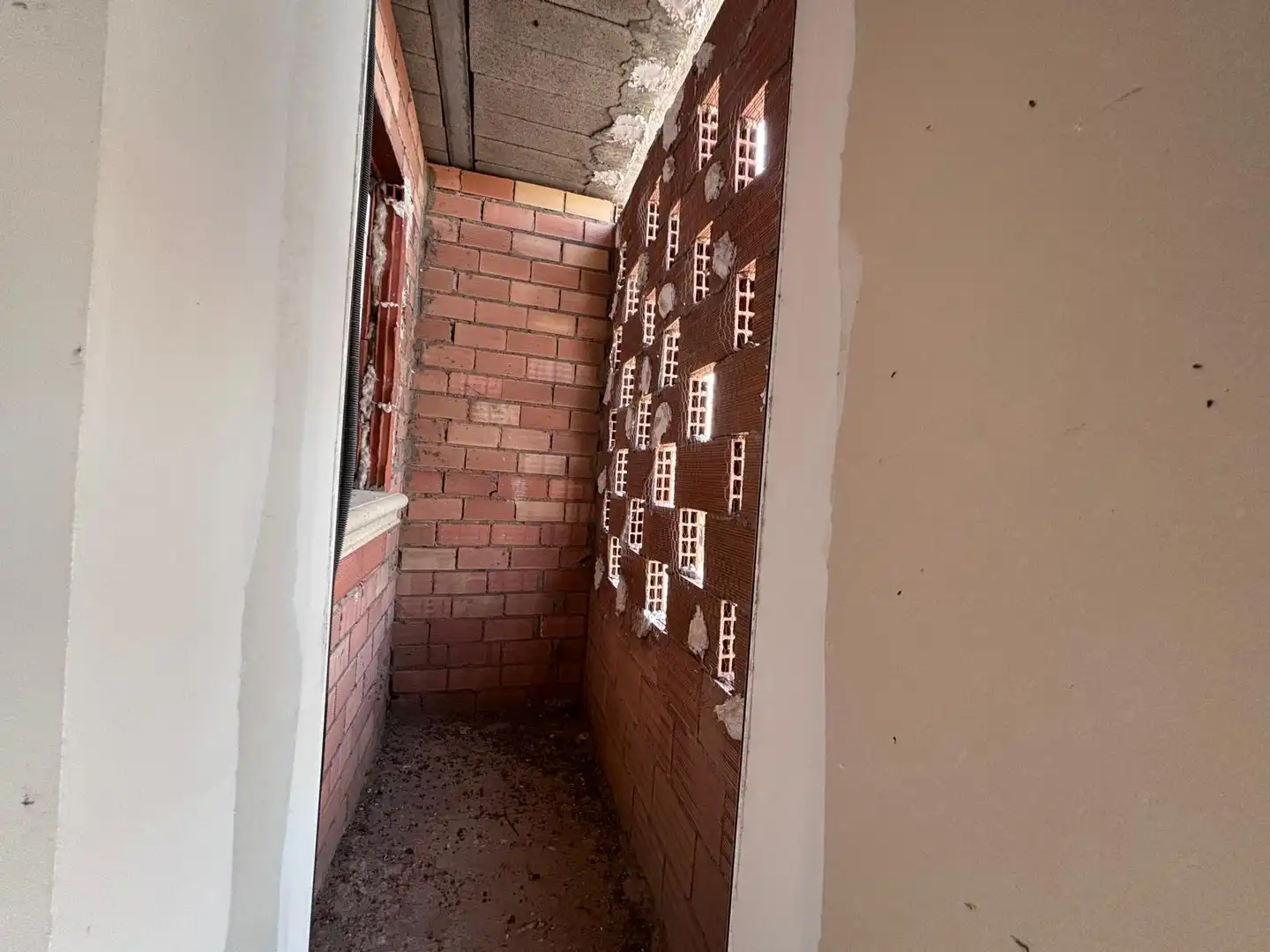 Wohnung zum Verkauf in Casasimarro mit Abstellraum