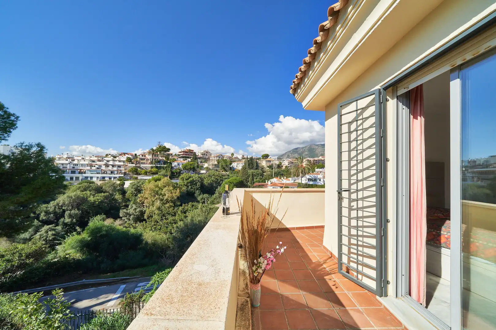 Exterior view of Houses for sale in Fuengirola  with Private garden, Alarm and Community pool