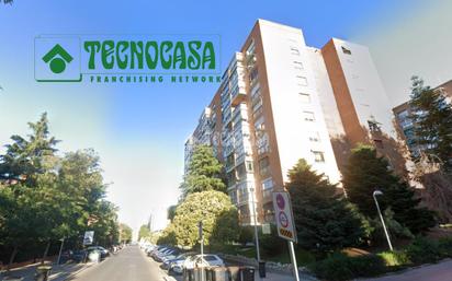 Exterior view of Flat for sale in  Madrid Capital  with Heating, Parquet flooring and Terrace