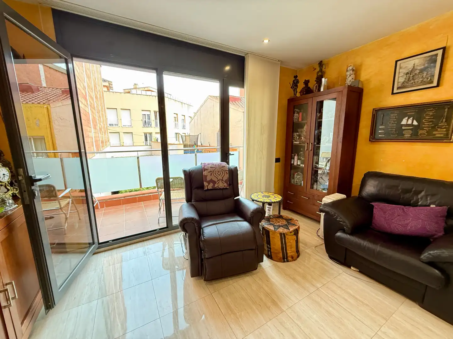 Sala d'estar de Casa adosada en venda en Barcelona amb Aire condicionat, Calefacció i Jardí privat