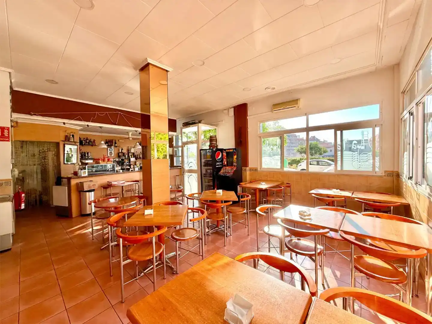 Local en venta en Valencia con Aire acondicionado y Amueblado