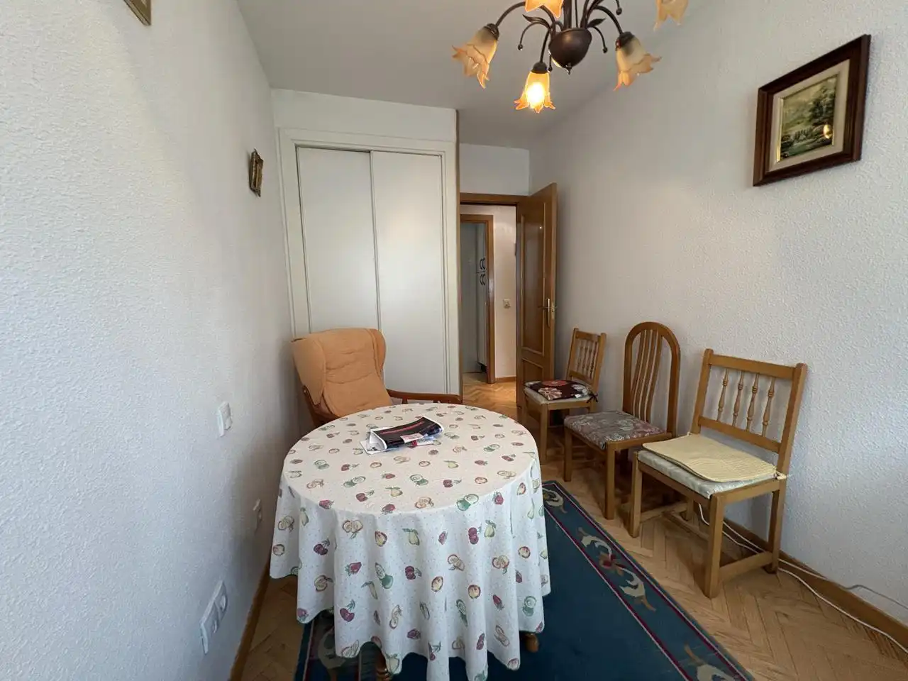 Wohnung zur Miete in Calle Ramón María del Valle Inclán, Espartales