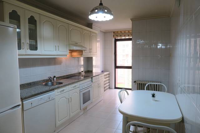 Piso en Venta en Avenida del Marqués de Suances en Versalles