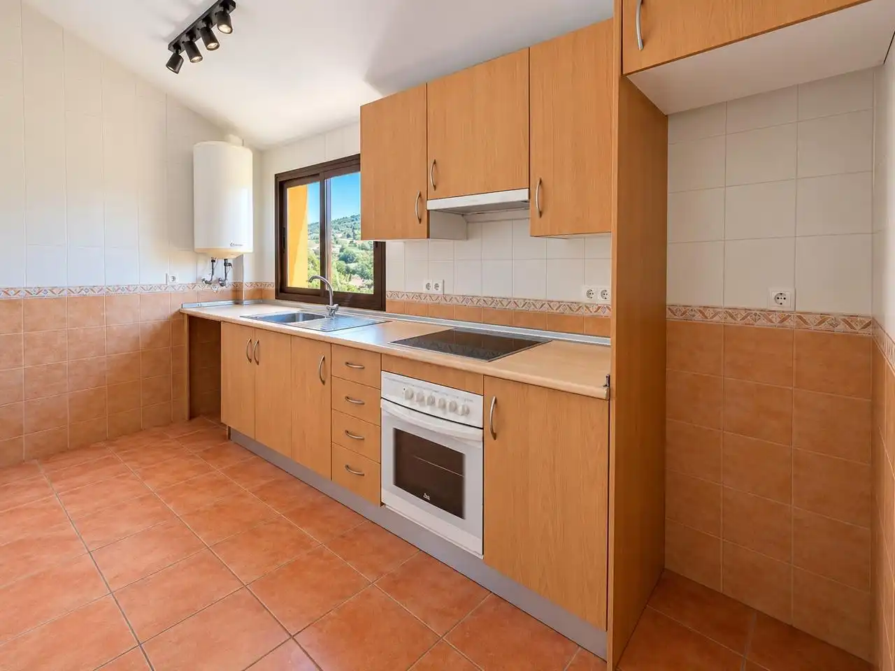 Appartamento con piscina in vendita a Alcaucín, imagen 5