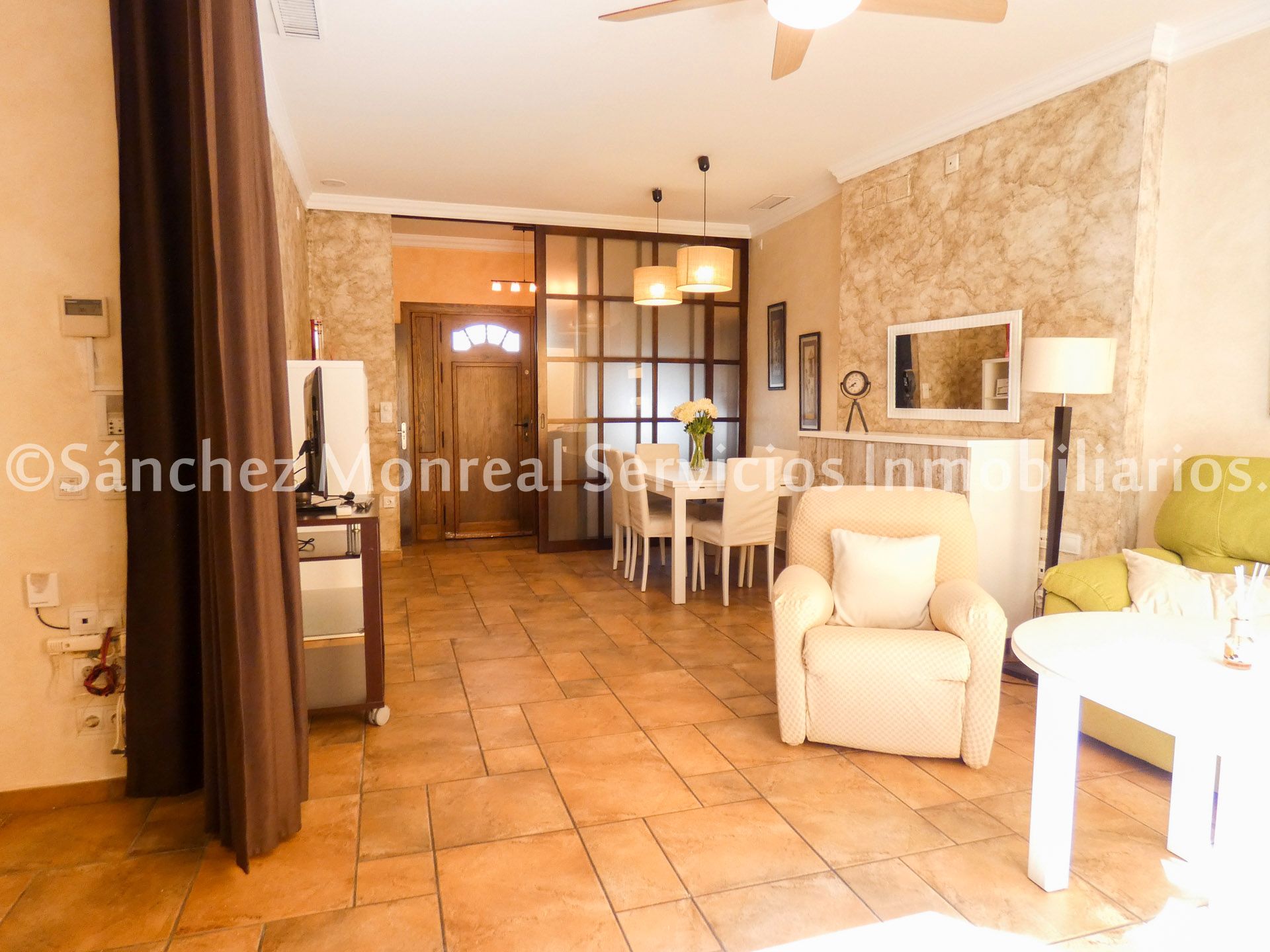 Sala d'estar de Casa o xalet en venda en Alcázar de San Juan amb Aire condicionat, Calefacció i Terrassa