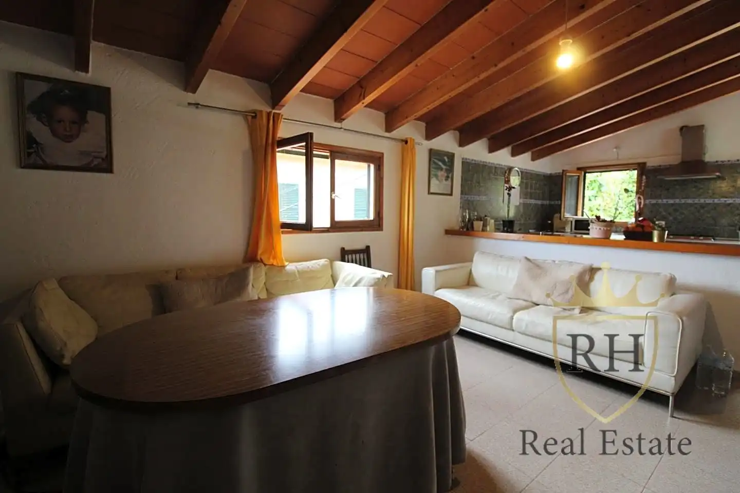 Sala d'estar de Casa o xalet en venda en Pollença amb Aire condicionat, Jardí privat i Terrassa
