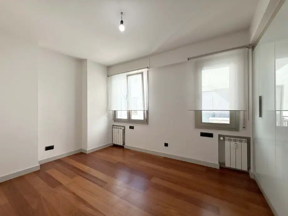 Habitación de Piso en venta en Vitoria - Gasteiz con Calefacción, Terraza y Trastero