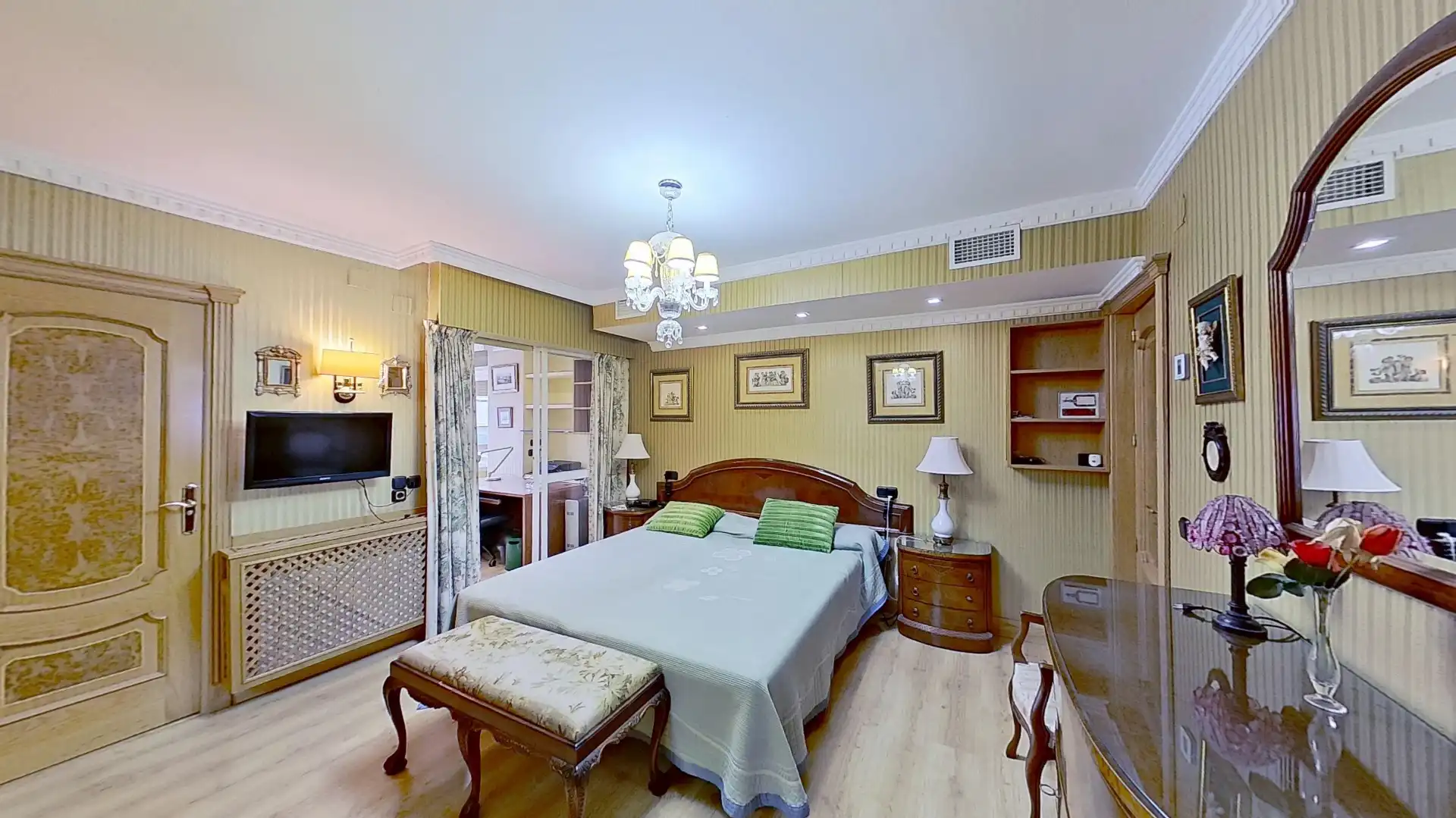 Bedroom of Flat for sale in Málaga  with Air Conditioner and Furnished