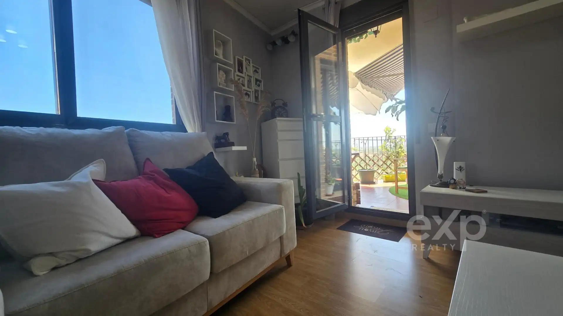 Living room of Flat for sale in Almenara  with Heating, Parquet flooring and Storage room