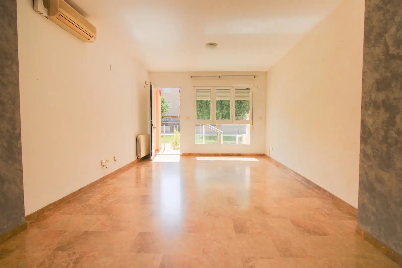 Sala d'estar de Casa adosada en venda en Puçol