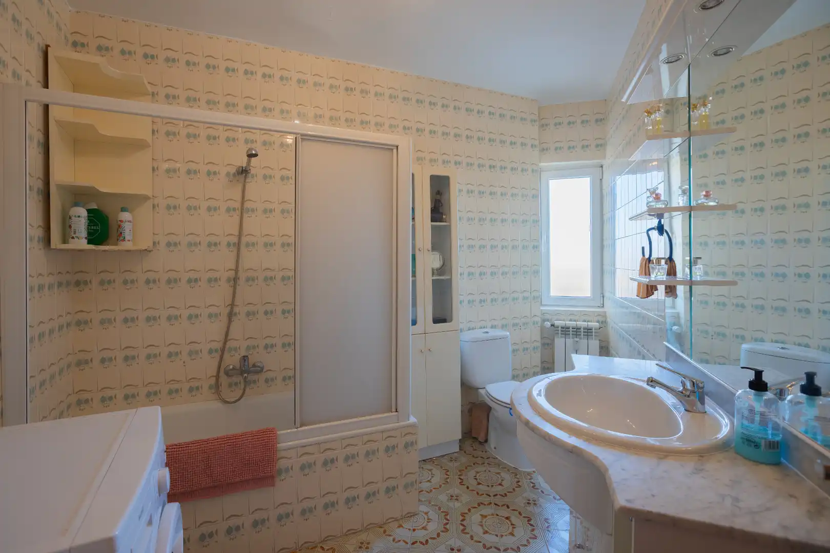 Baño de Ático en venta en Zamora Capital  con Calefacción, Terraza y Balcón
