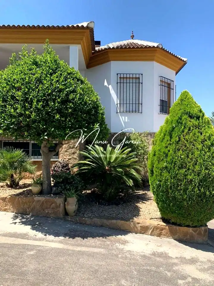 Exterior view of Houses for sale in Lucena
