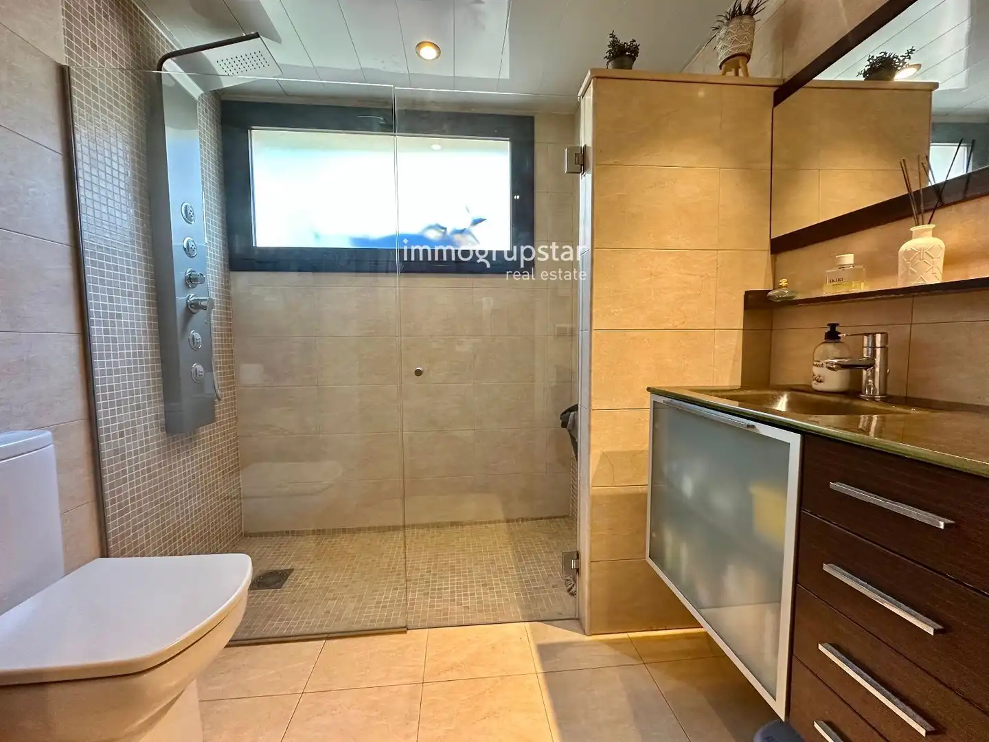Baño de Casa adosada en venta en Calonge i Sant Antoni con Aire acondicionado, Calefacción y Terraza