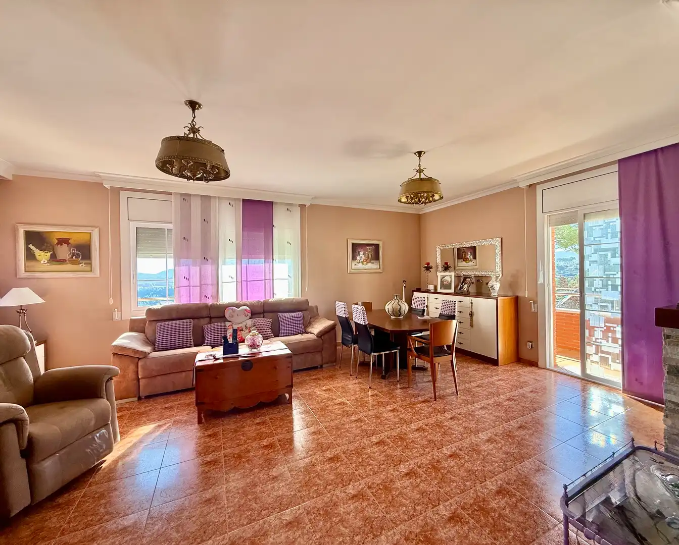 Sala de estar de Casa o chalet en venta en Vallirana con Jardín privado, Terraza y Horno