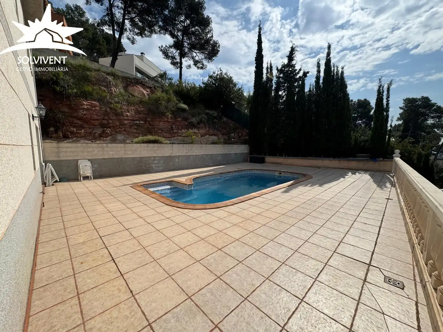 Swimming pool of Houses for sale in Pallejà  with Air Conditioner, Heating and Private garden