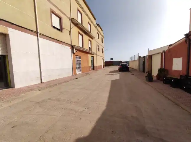 Parkplatz von Gebäude zum Verkauf in Castellar