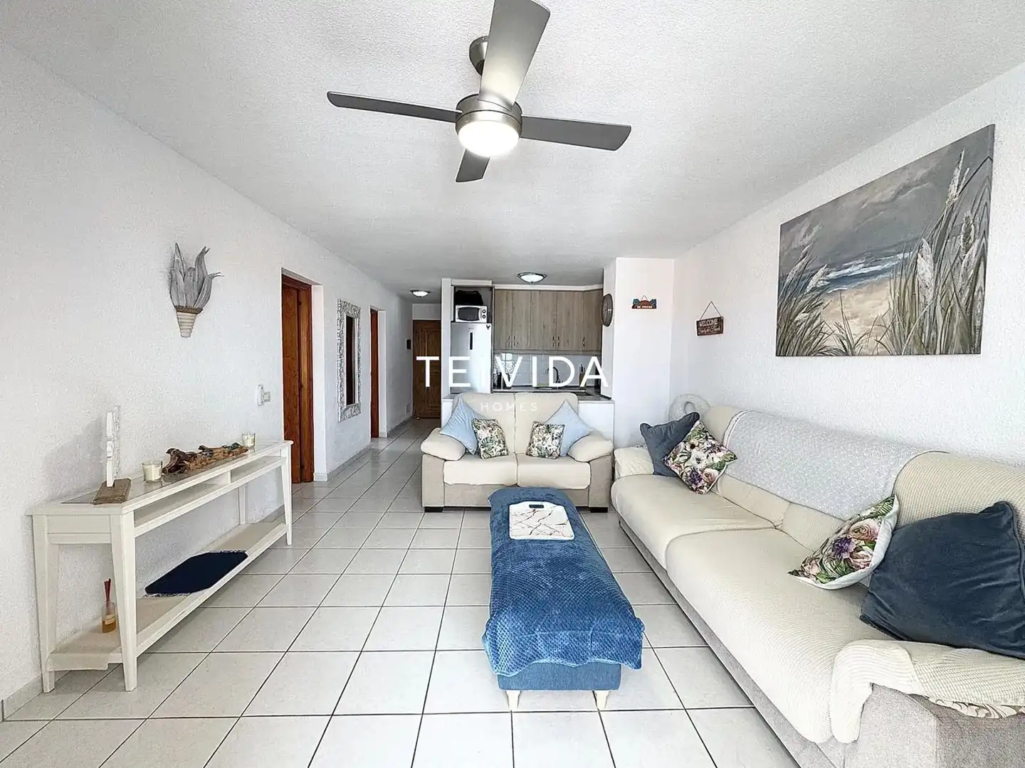Sala de estar de Piso en venta en Arona con Terraza, Piscina y Piscina comunitaria