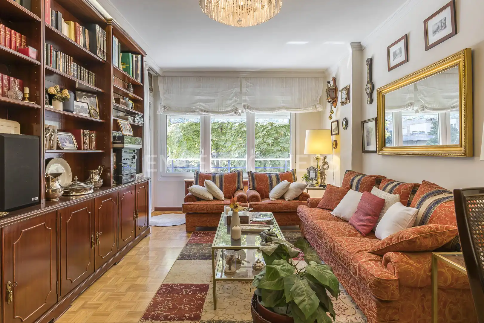 Sala de estar de Piso en venta en Madrid con Calefacción, Parquet y Terraza