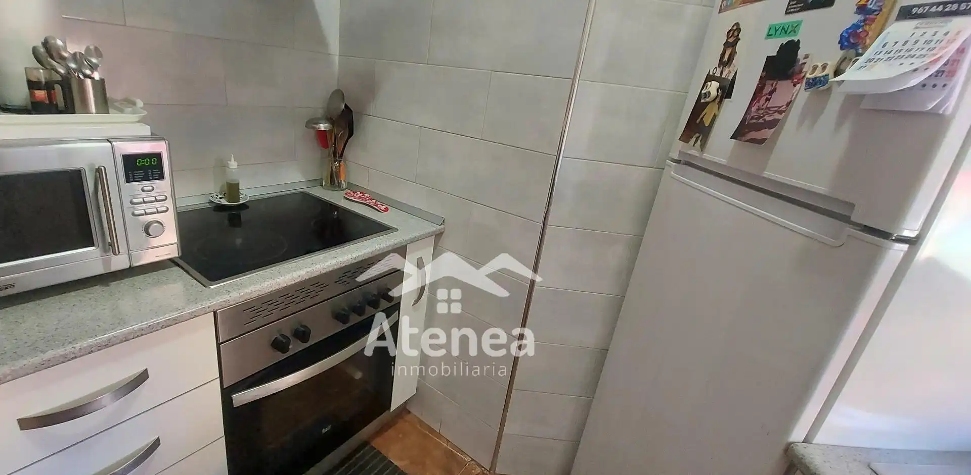 Cuina de Casa o xalet en venda en La Roda amb Calefacció i Terrassa