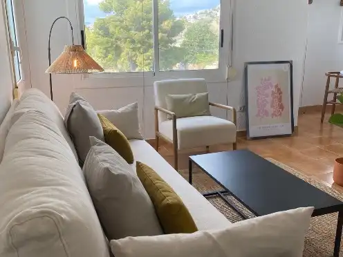 Wohnzimmer von Wohnung zur Miete in Sitges mit Terrasse, Schwimmbad und Balkon